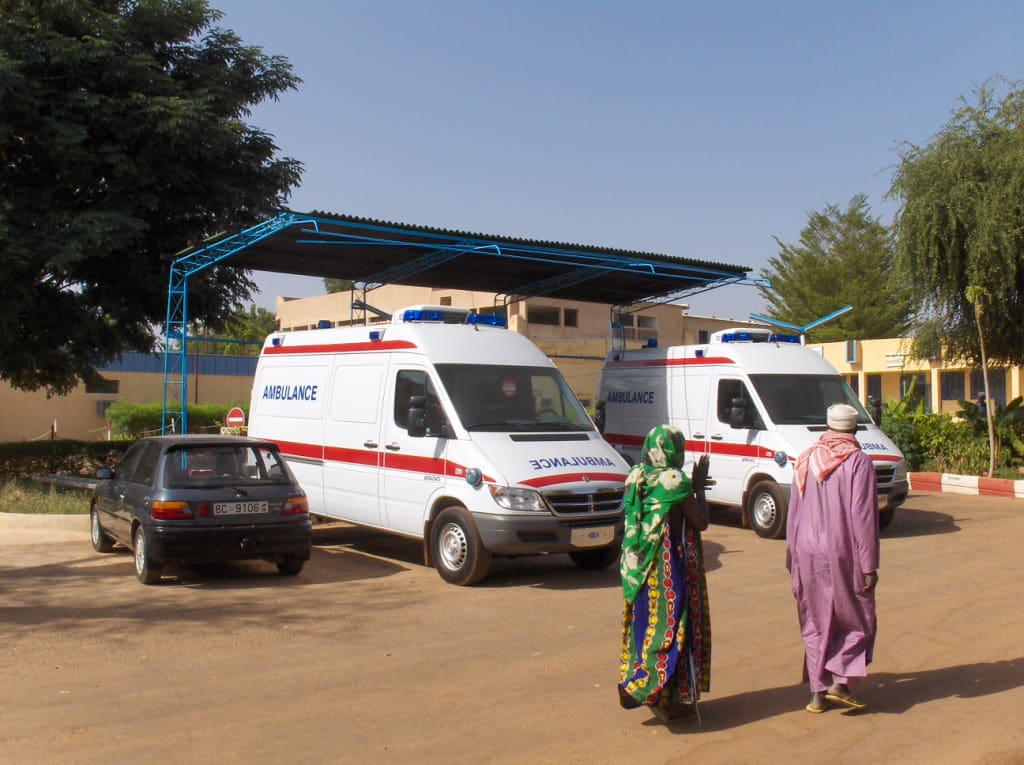 Demers-ambulances-international-exportations-2002-Niger