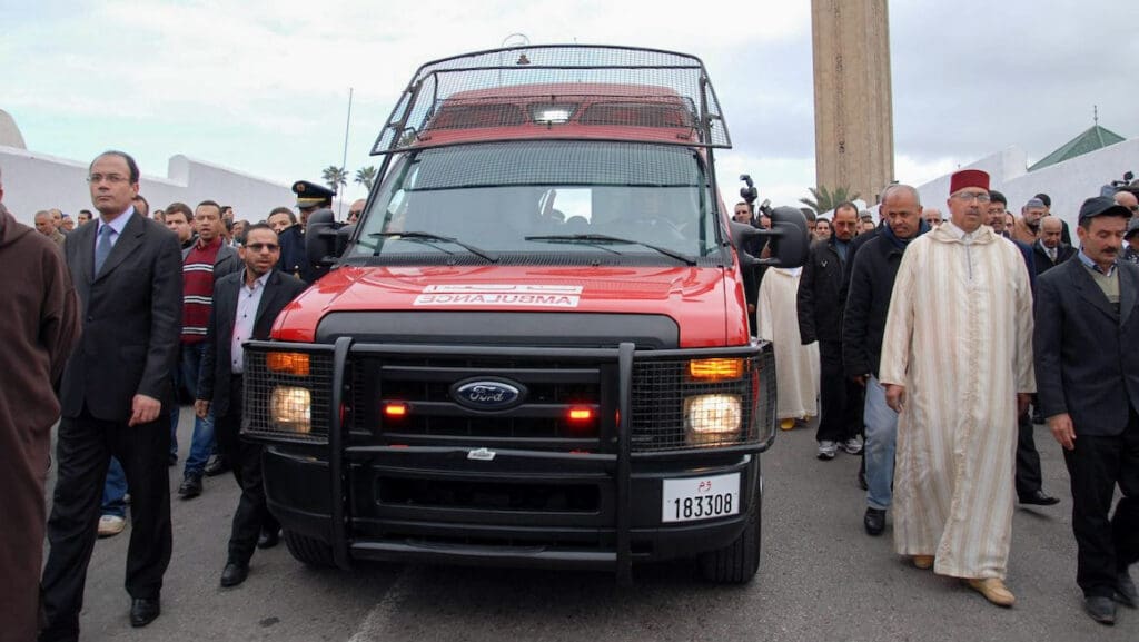Demers-ambulances-international-exportations-2007-Maroc