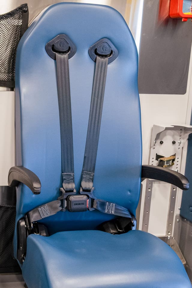 demers-ambulances-type-1-mxp-150-4pt-seatbelt