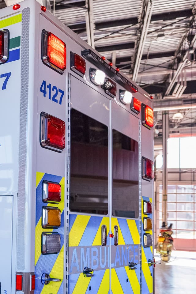 demers-ambulances-type-1-mxp-150-automotive-flush-mount-windows
