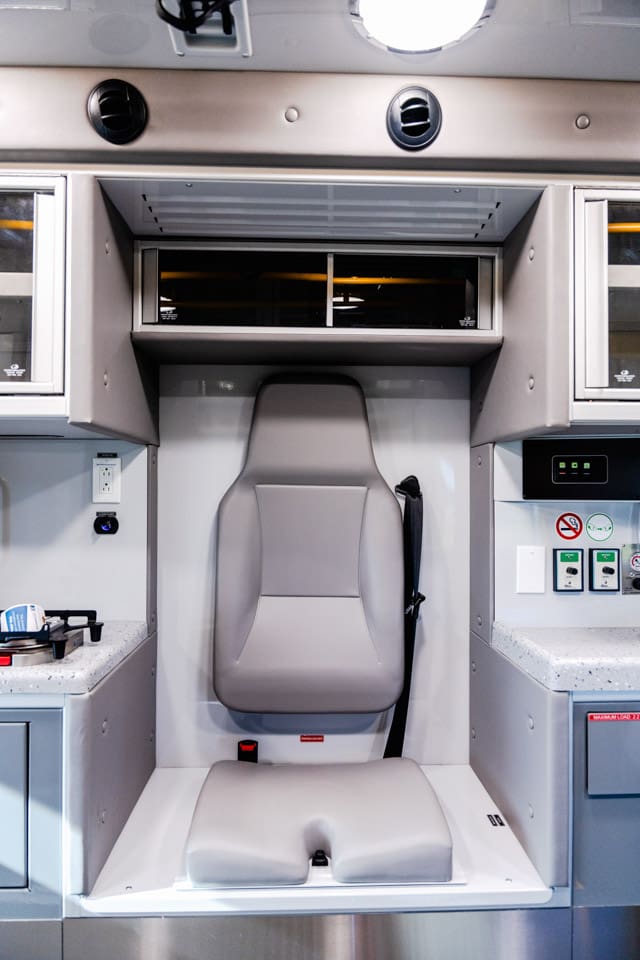 Demers-Ambulances-type-1-MXP-170-CPR-seat
