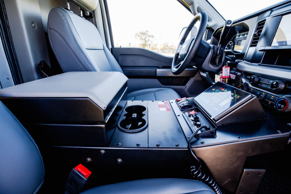 Demers-Ambulances-type-1-MXP-170-front-cab-comfort