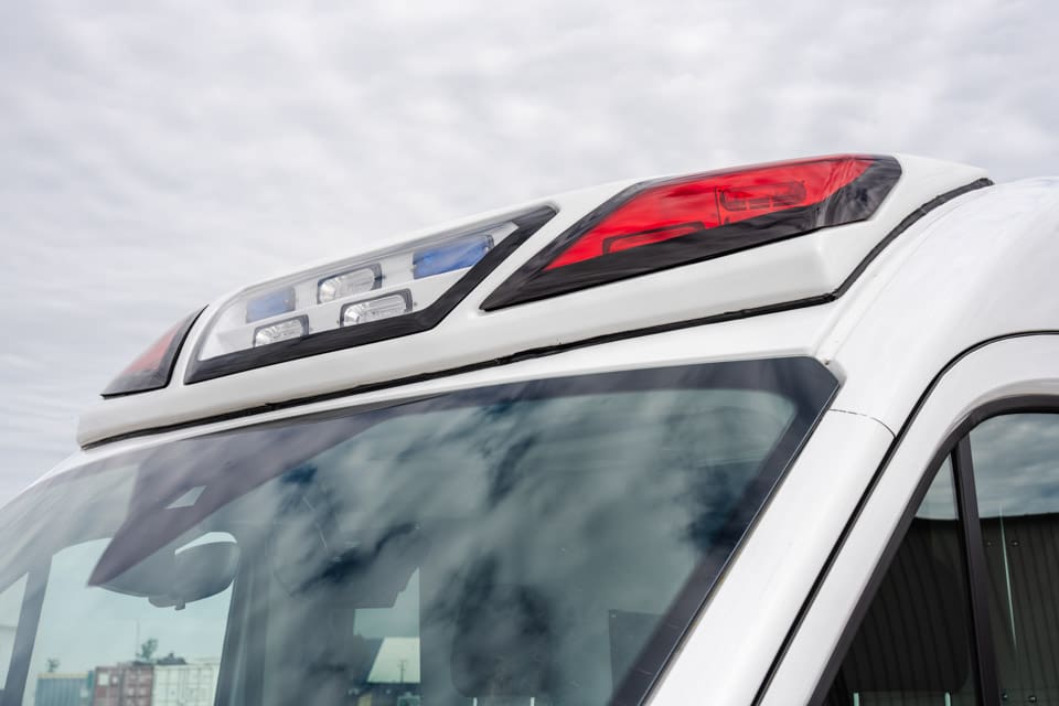 Demers-ambulances-Transit-Type 2-TS-aerodynamic-roof