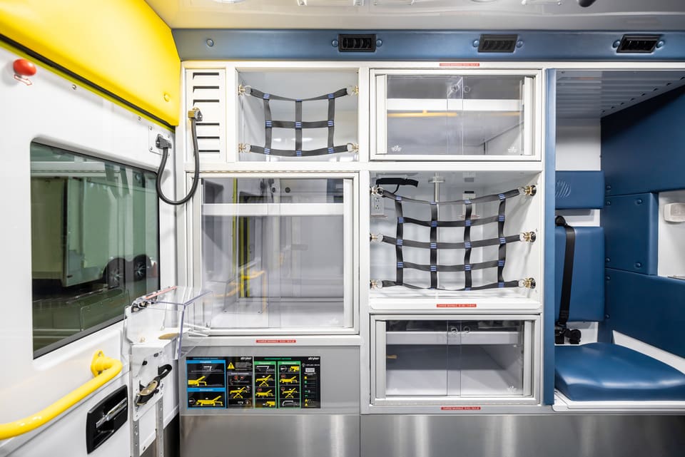 MX 164-demers-ambulance-type-3-grande-capacite-de-rangement