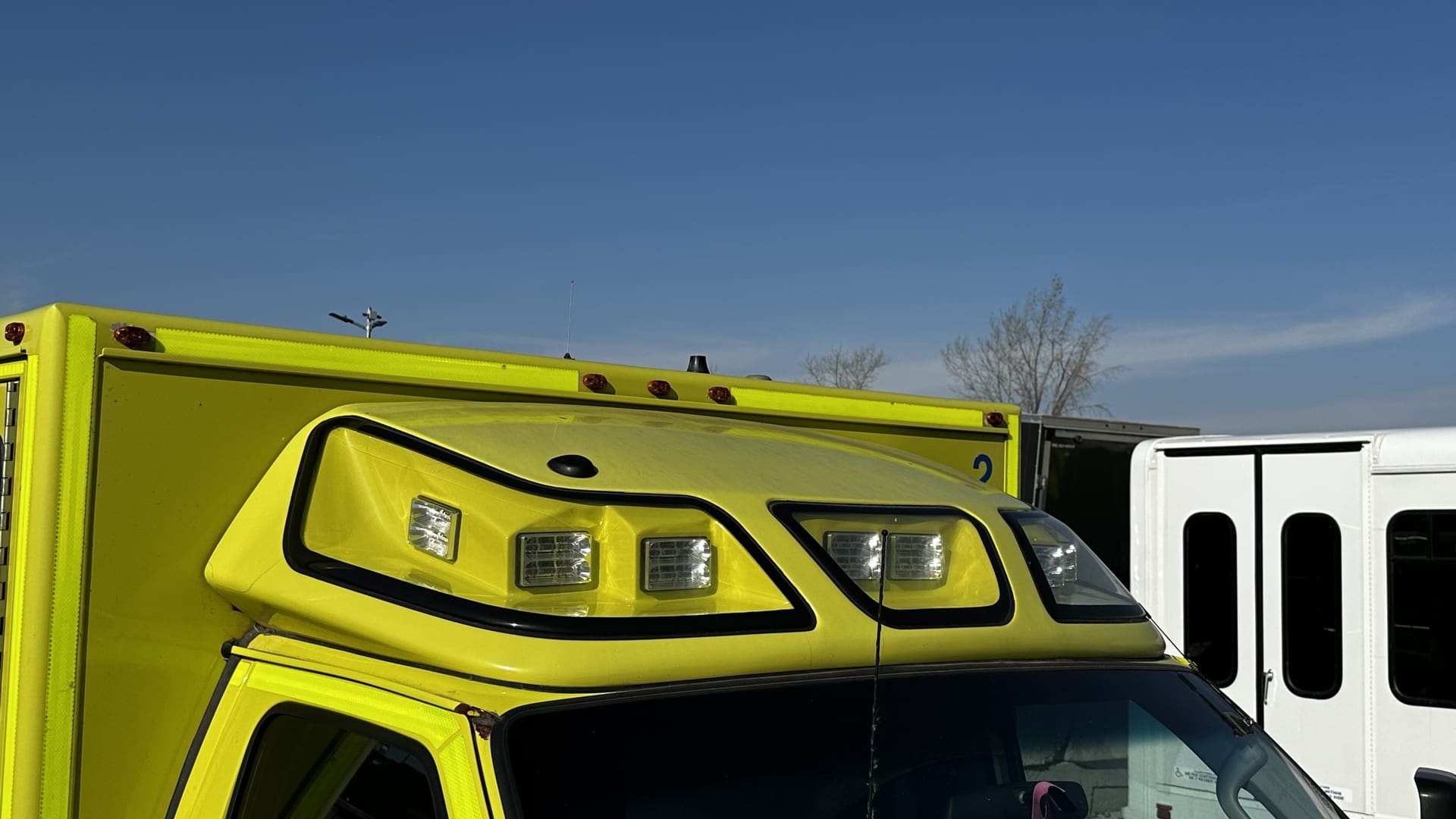 MX 164-demers-ambulance-type-3-toit-aerodynamique