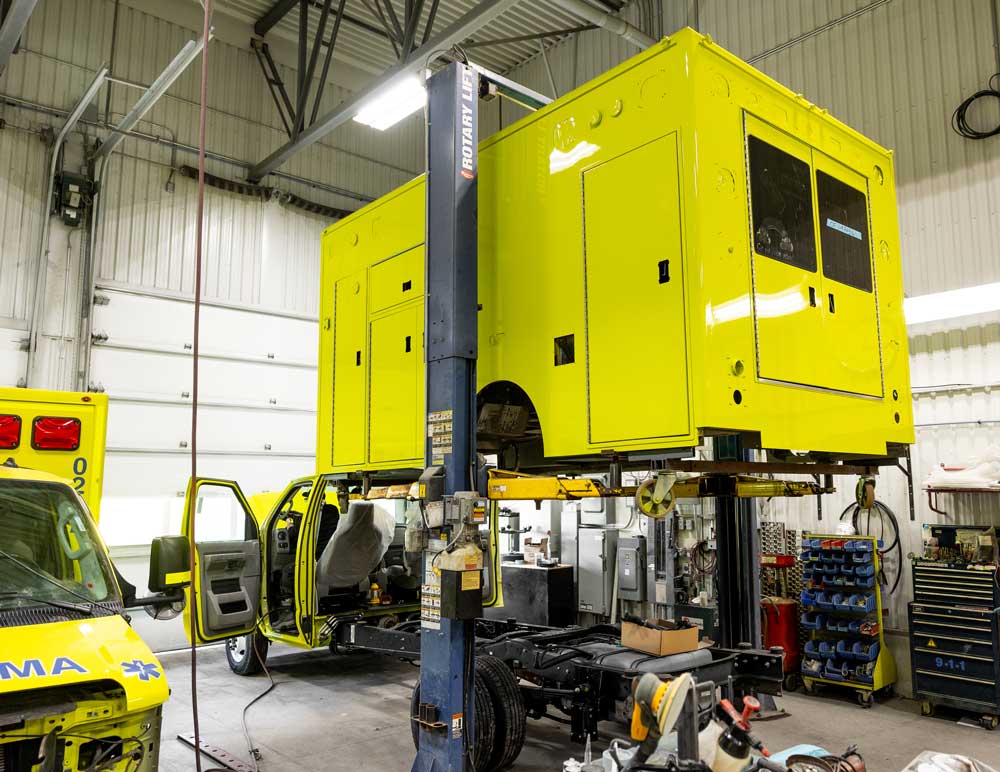 remise à neuf ambulance Demers Crestline